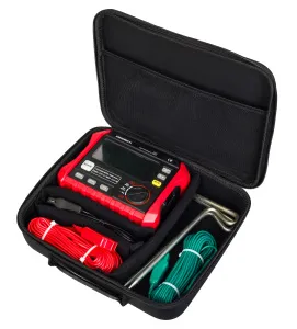 a fényképen:  Ermenrich Ping ET60 földelési ellenállás-vizsgáló